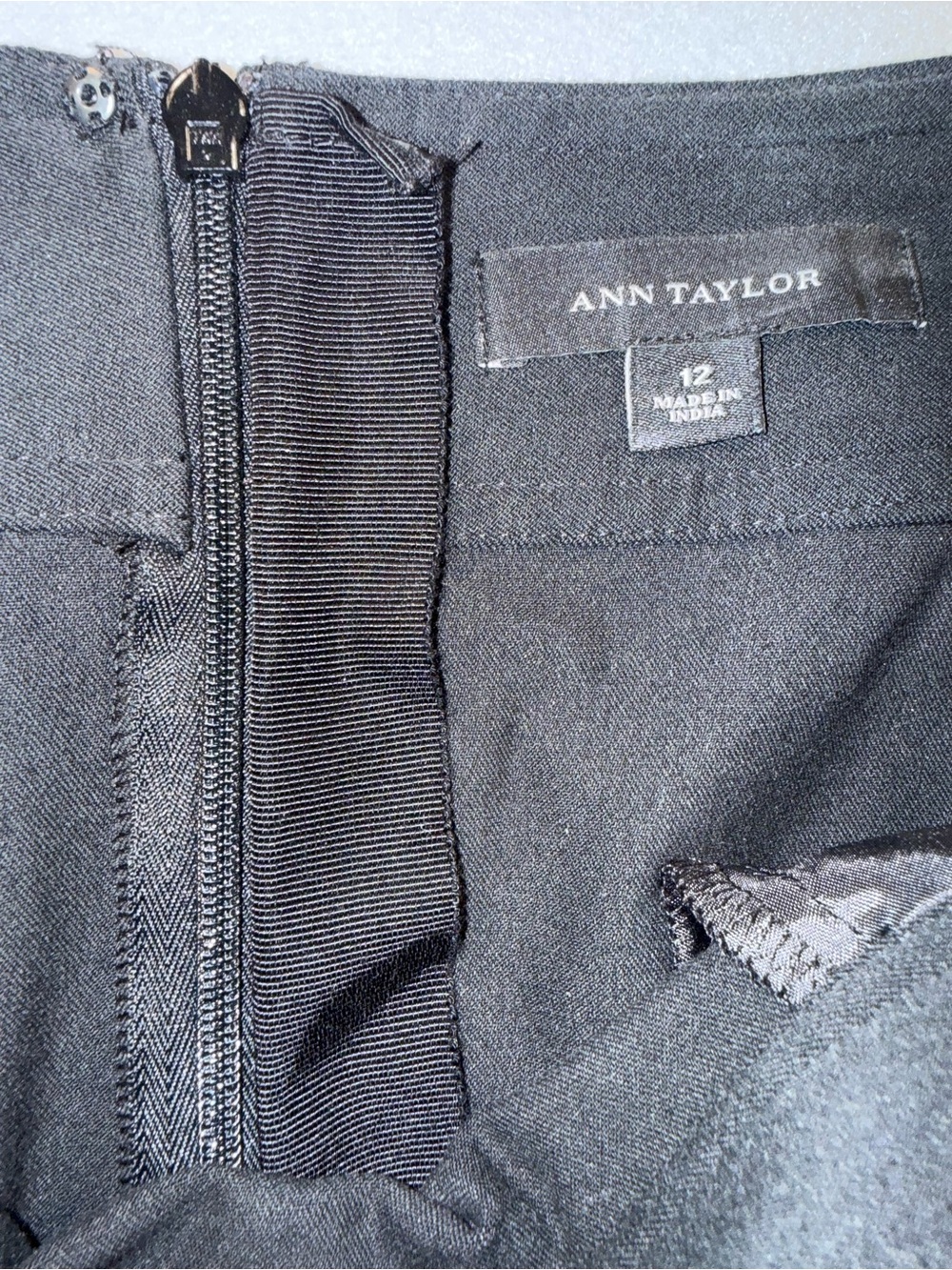 Ann Taylor Size 12 Grey Cotton Pencil Skirt Front Zip Clubwear Work Attire - Picture 5 of 7